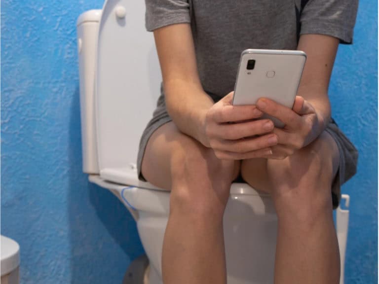 причина за хемороиди