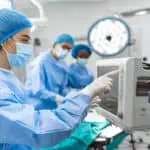 опериране на хемороиди